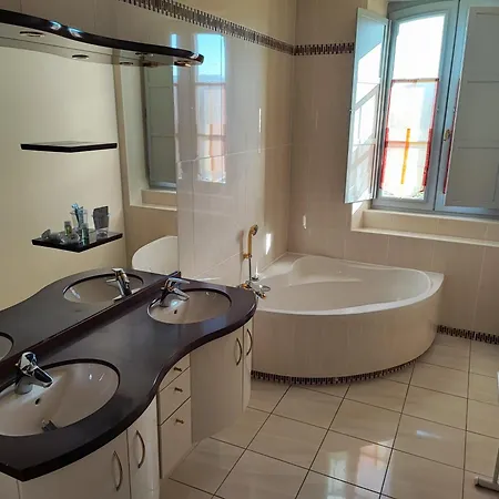 Maison De Charme Les Caillaves Holiday home *